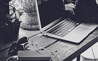 周生生足金挂坠品质揭秘，含铁银钯成分的深度解析